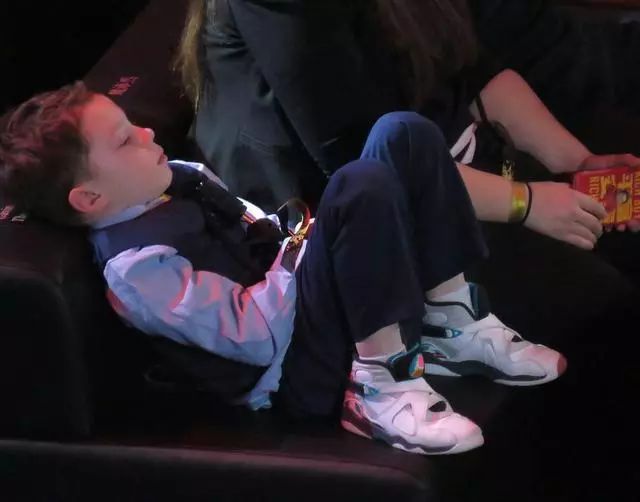 靠贩卖女儿照片赚100万，他们才是真正的魔鬼