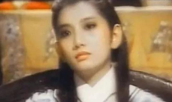 被亲父毒打性侵，多次自杀亲妈视而不见，刘玉璞的人生有多惨