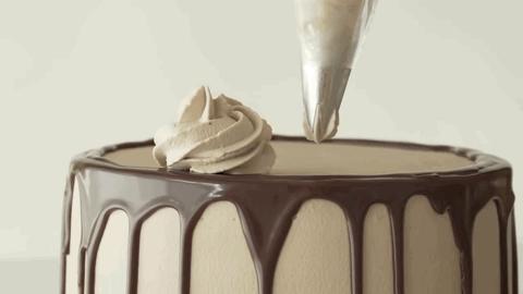 好吃的只有奶油的爆浆蛋糕,罗森摩卡芋泥味奶油蛋糕