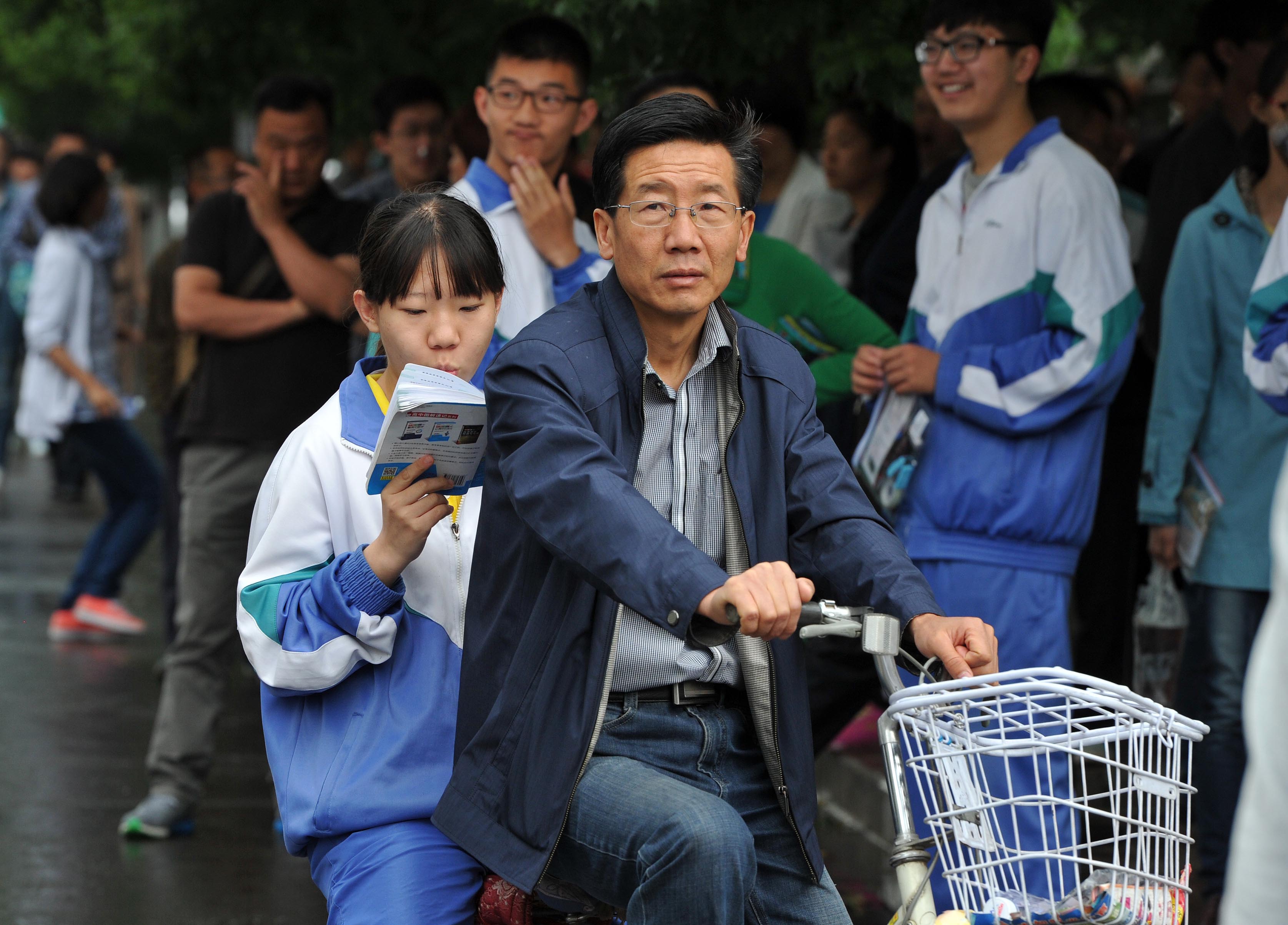 高考前三月紧张焦虑失眠怎么办,孩子马上要高考了老是失眠怎么办