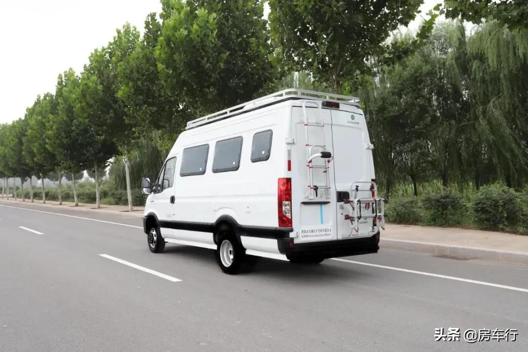 飞翔依维柯房车b型后厨卫,飞翔依维柯b型房车