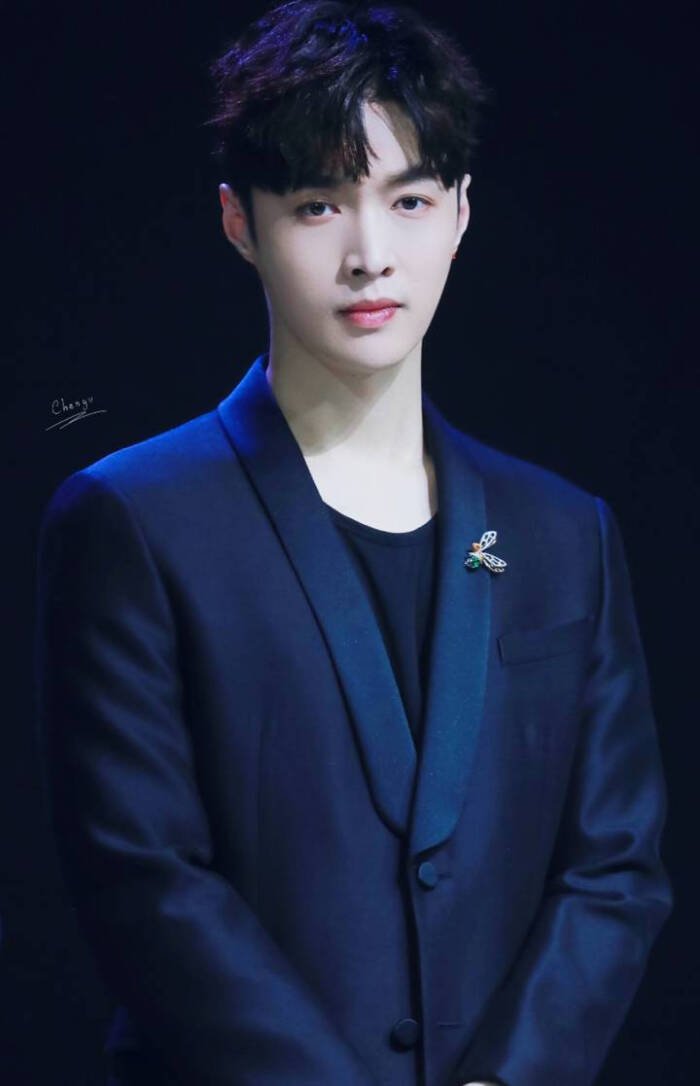 张艺兴努力再努力,杨紫说张艺兴努力努力再努力