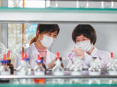 【加油！抚顺】抚顺东科：逆势上行晴天修屋顶危来已成机