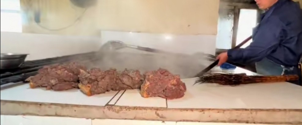 农村有名的驴肉馆,驴肉一斤100元