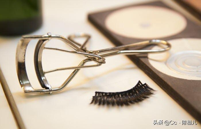 轻松搞定睫毛稀少困扰,睫毛脱落用它一招解决