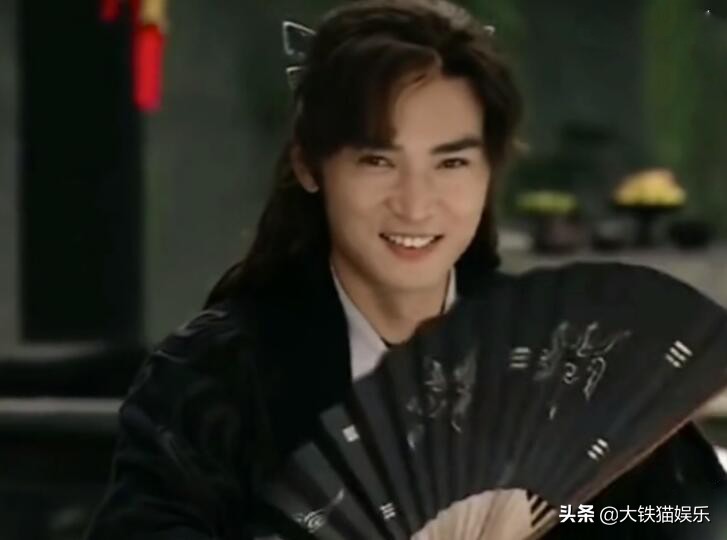 盘点古装用扇子行云流水的打戏,盘点十位古装男星打戏