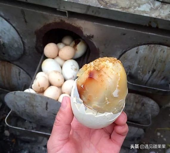 大美*疆新**欢迎你‖*疆新**一绝-烤蛋，你吃过吗？