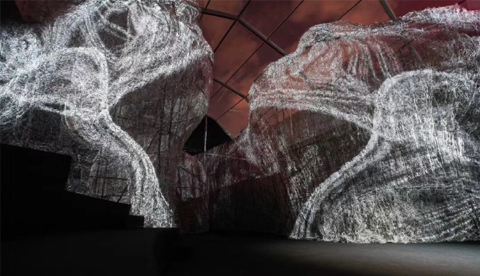 爸妈们最爱的鄂尔多斯羊绒衫，变得这么时尚，要成为国货之光了？