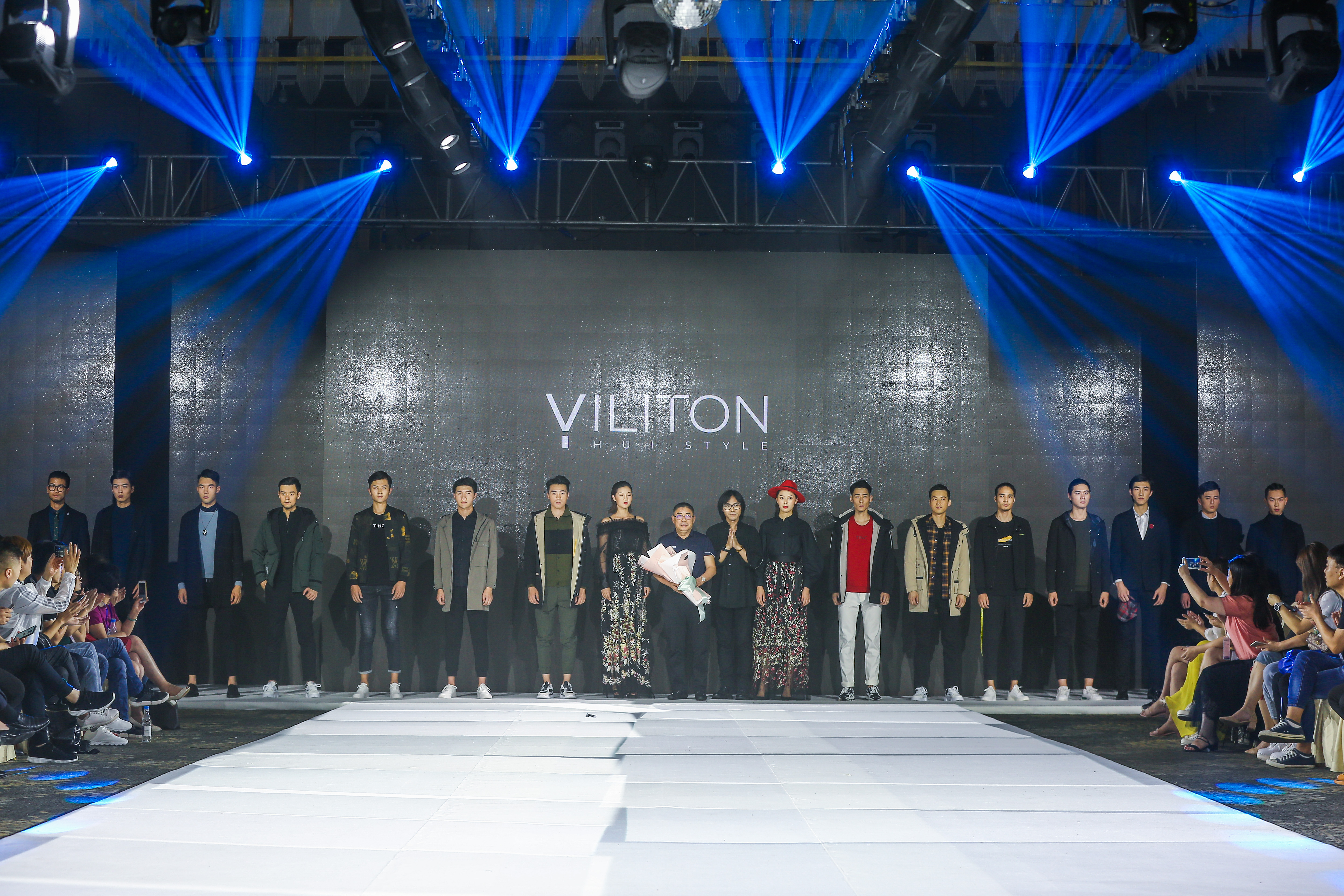 “蔚”来之创,见徽之尚|依立腾男装2019秋冬新品发布会圆满收官