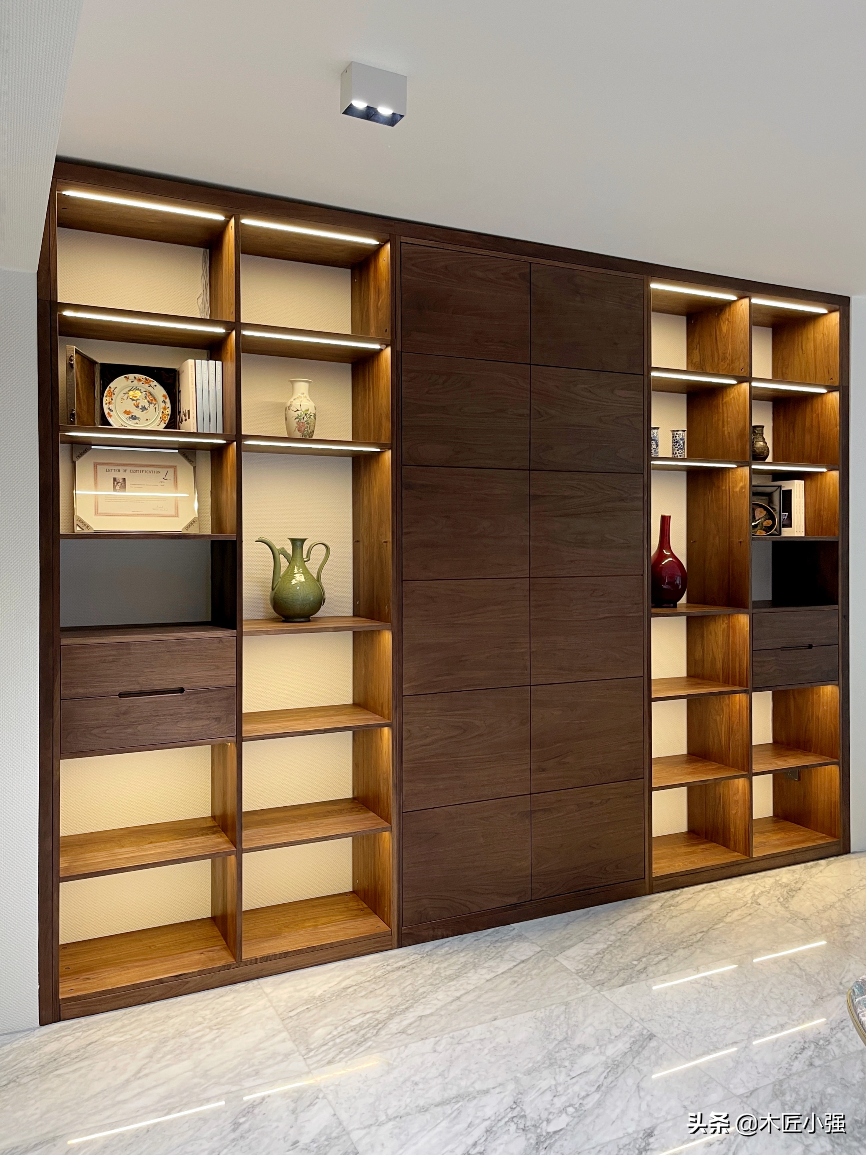 买古董不小心把古董打碎了,古董被人打碎赔偿金要交税吗