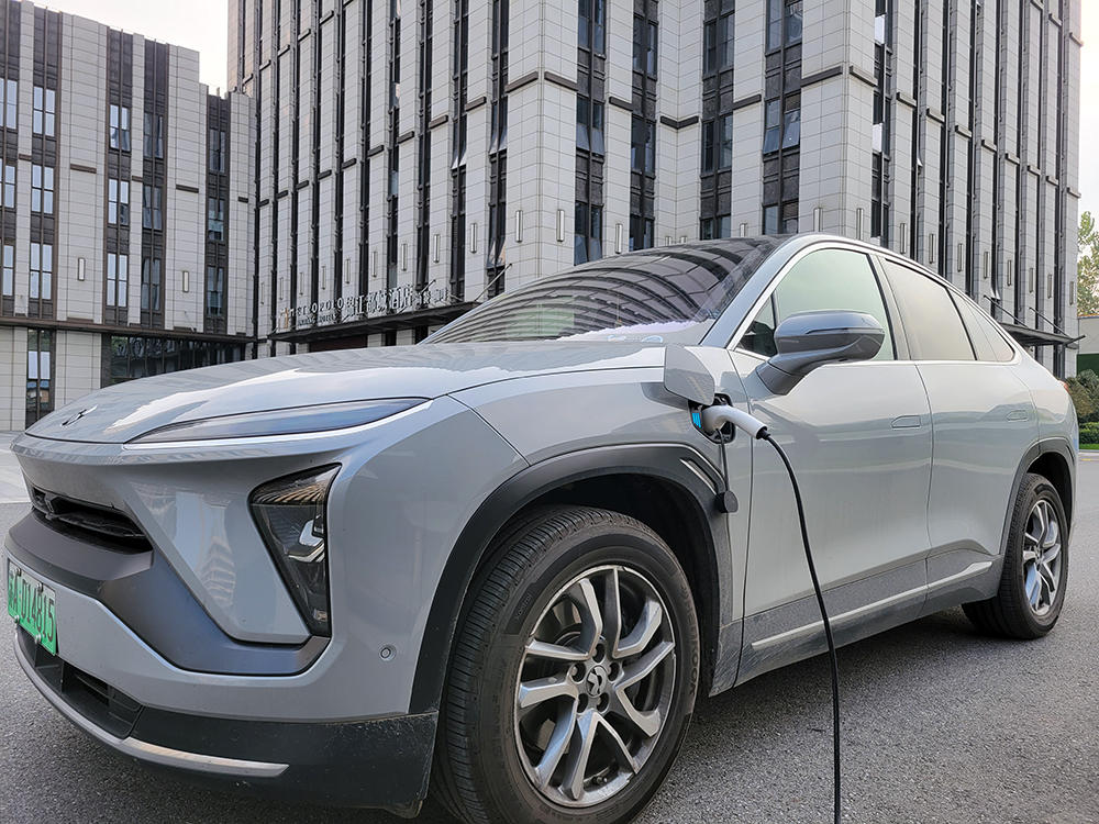 公牛随身充电枪和特斯拉充电桩,电动车便携式充电枪推荐