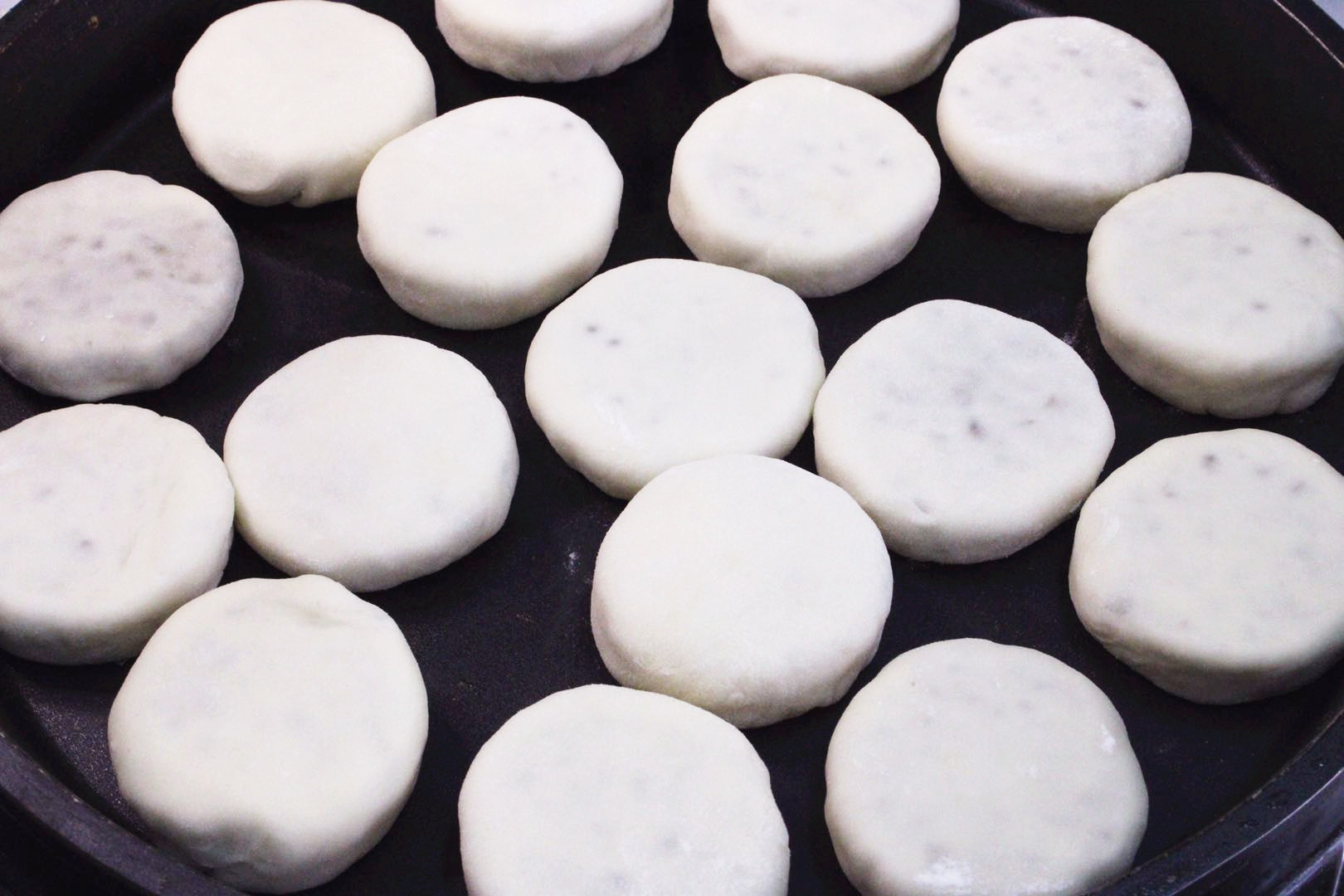 自制软皮绿豆饼,在家自制酥皮冰绿豆饼不用烤箱