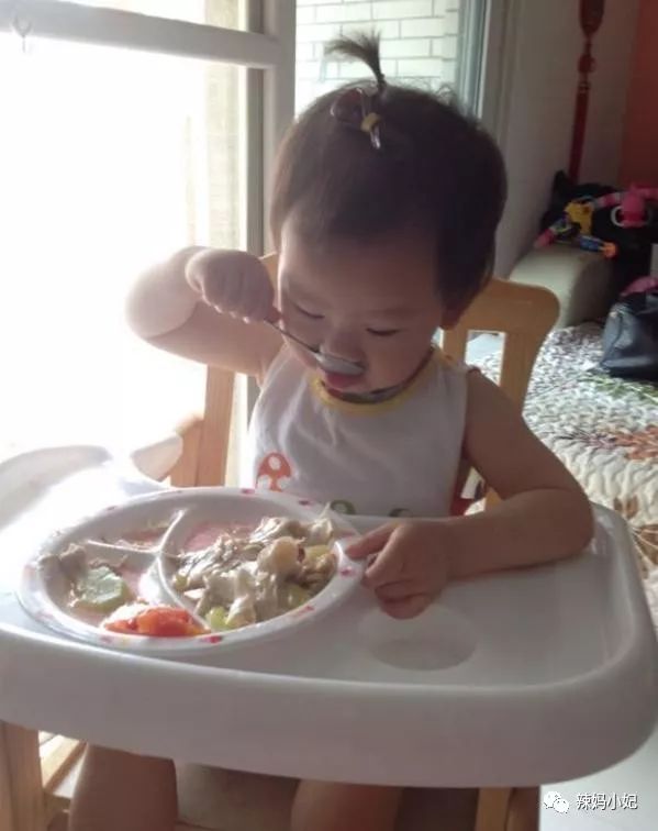 13岁小孩长喉结长胡子还长个吗,十岁女孩长胡子长喉结是什么原因