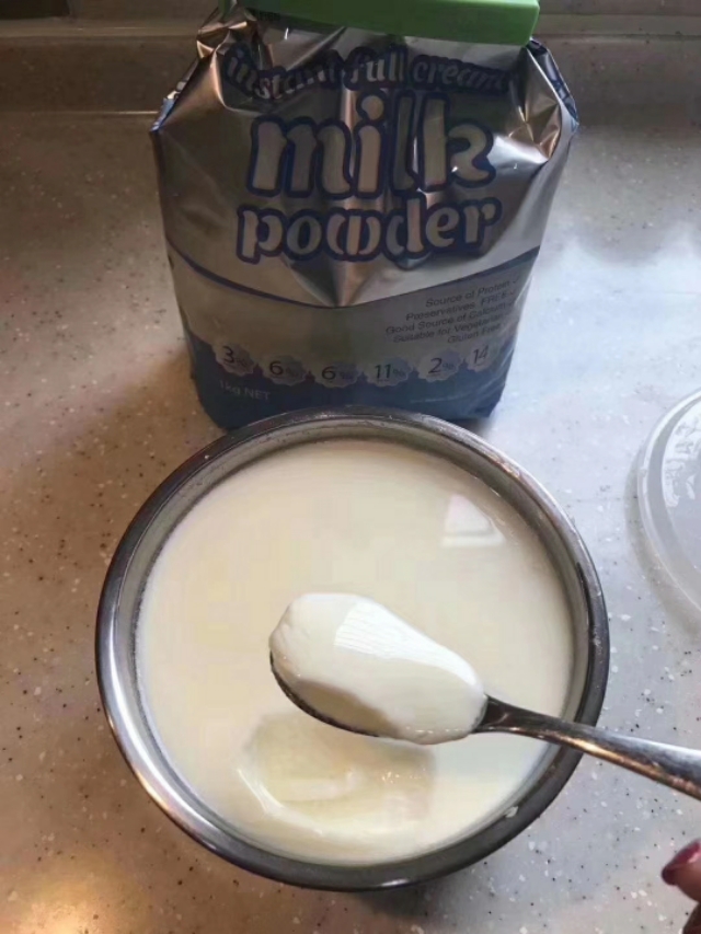 随餐一杯酸奶,降低胆固醇,市面上鱼龙混杂的酸奶我们该怎么选呢