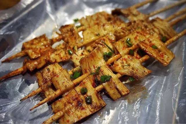 长沙不起眼小吃街推荐,长沙地摊小吃有哪些