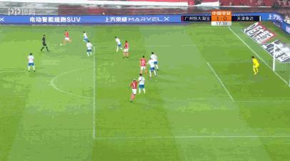 中超-*力暴**鸟爆射被扑后黄油哥再现神作恒大1-0泰达