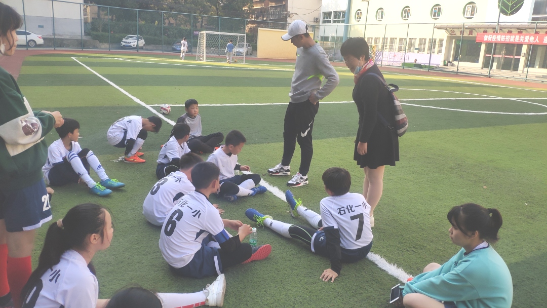 荆门市石化一小校园足球杯,荆门市竹园小学足球赛