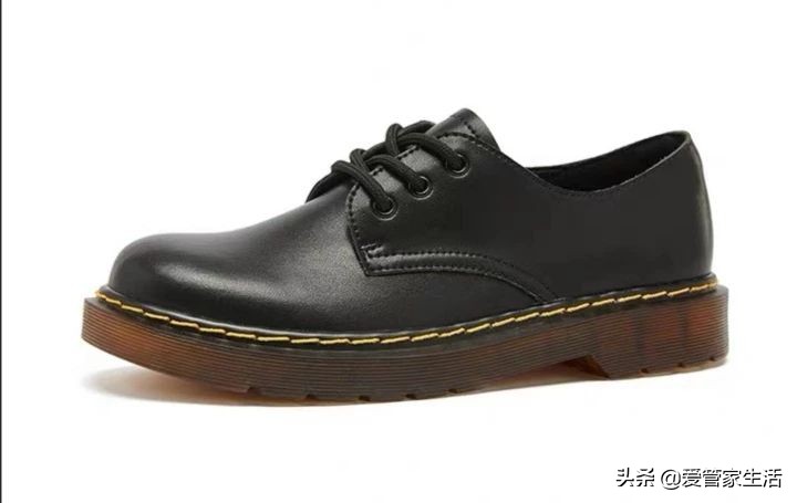 如何正确清洗鞋子内部,鞋子网面脏了有什么妙招来清洗