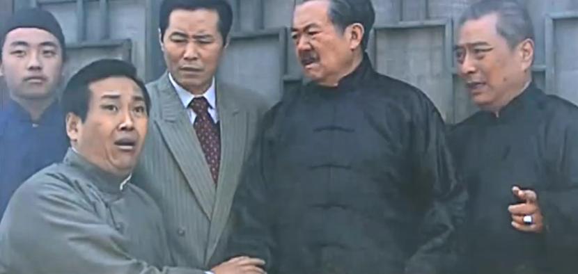 新闻联播片头多少年了,开播40多年新闻联播换片头背景