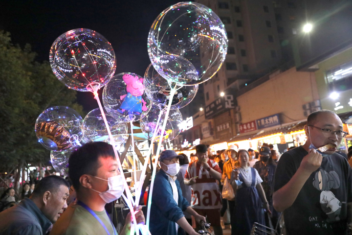 明达欢乐夜市小吃区团购,明达夜市推荐