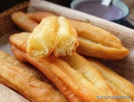 油条膨松剂炸油条的配方,炸油条的技巧和配方酥脆