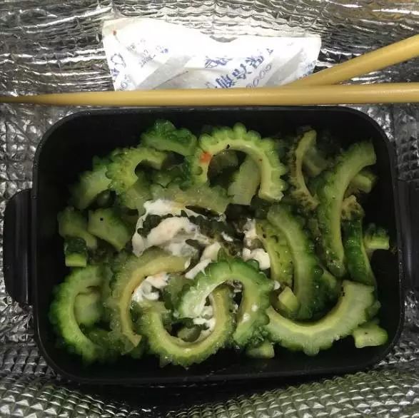 请广大“师奶”引以为戒,打死都不要让你老公入厨房