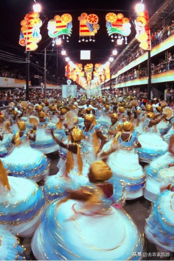 真实的巴西狂欢节,巴西惊艳沙滩狂欢节