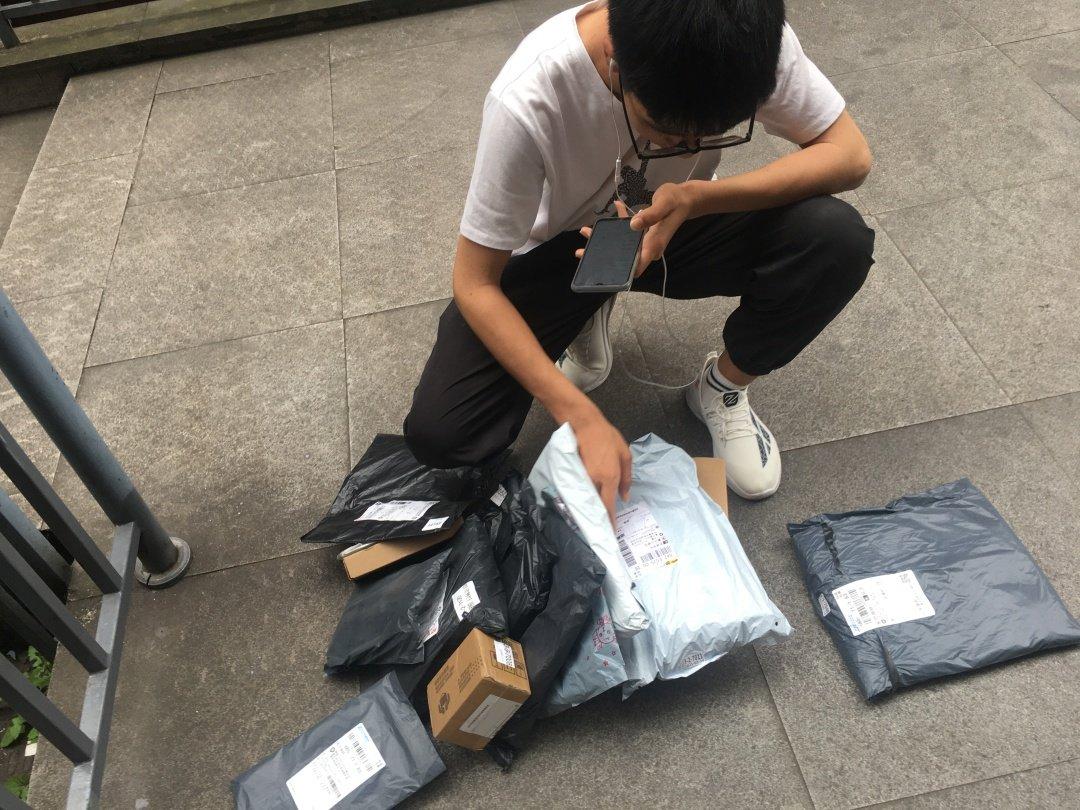 大学校园内兼职都能干什么,在大学可以兼职哪些工作