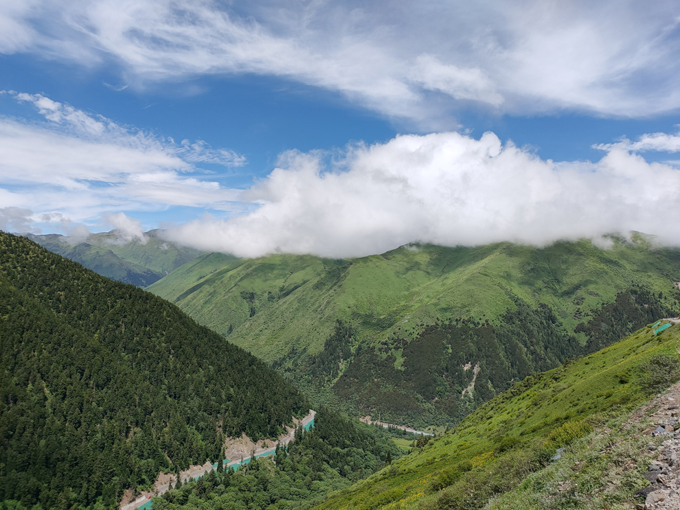 重走长征路夹金山,夹金山重走长征路在哪里