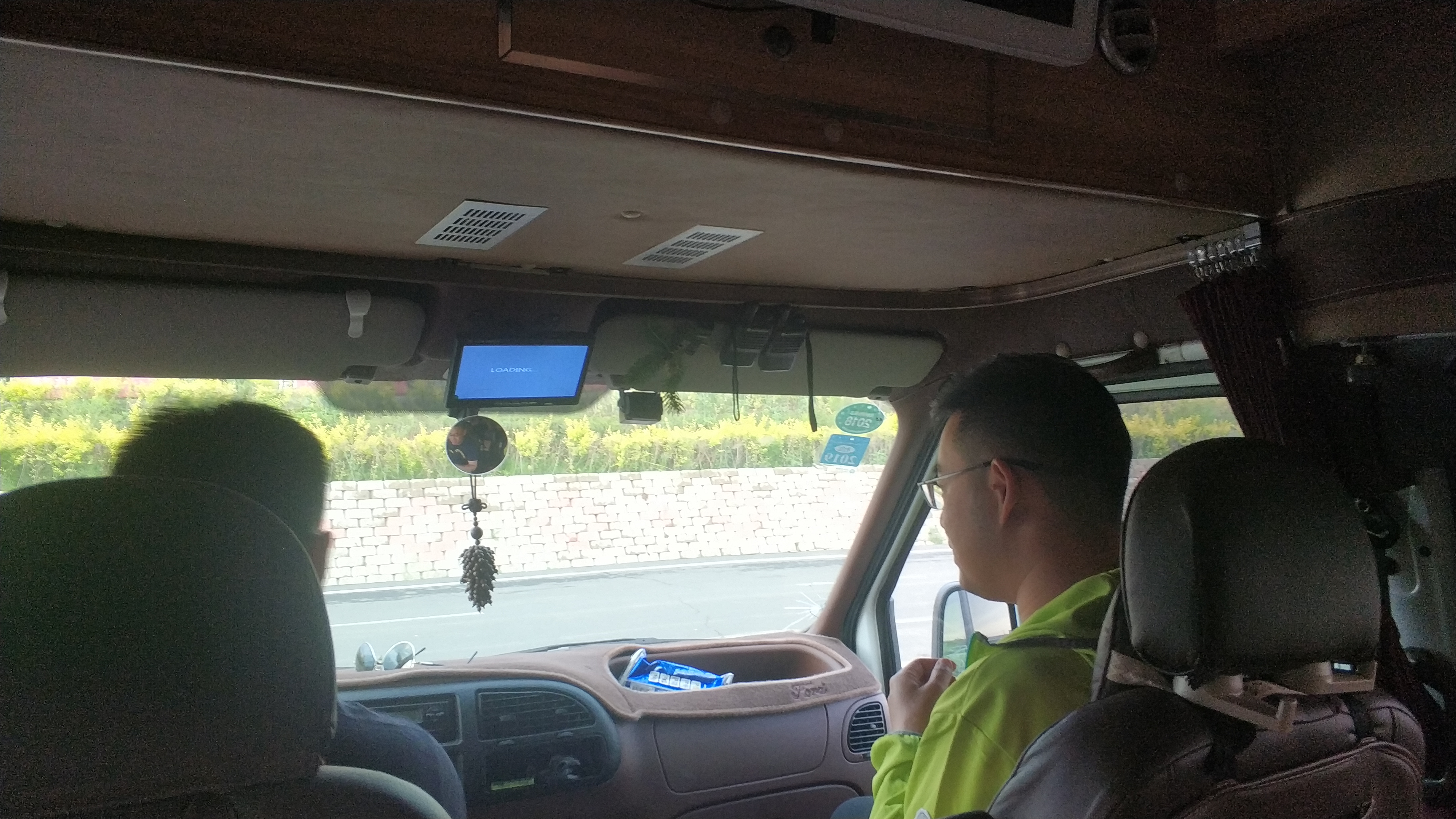 很惬意的路亚钓鱼,房车路亚野钓