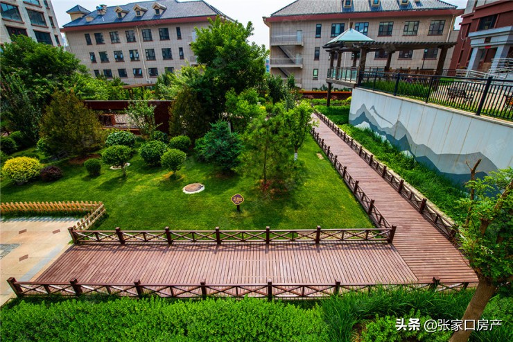 吹爆！经开区新楼盘远低于万元门槛，多所学校环绕，购房就送车位