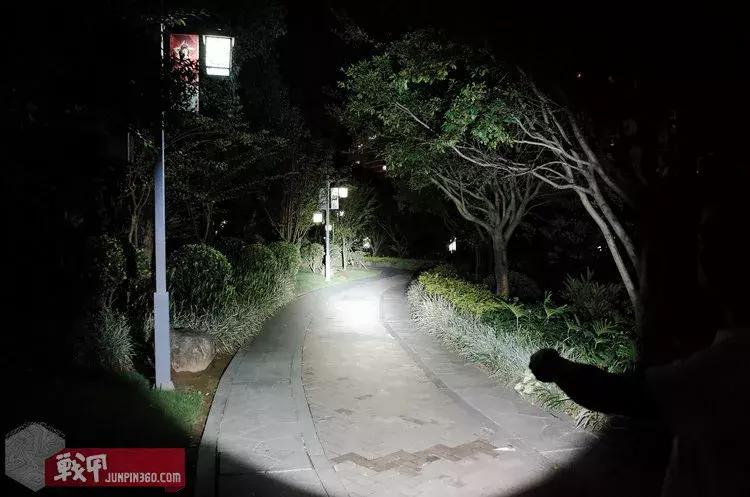 评FenixTK15UE手电:经典之作,总有它的理由