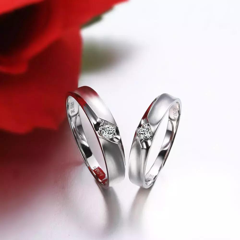 老式白金戒指,假白金戒指