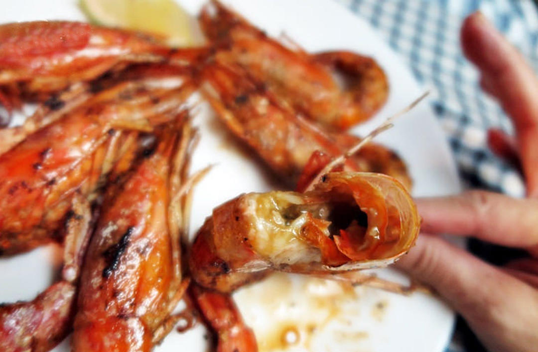 大虾别再水煮了试试这个新做法,大虾这么煮估计几斤不够吃