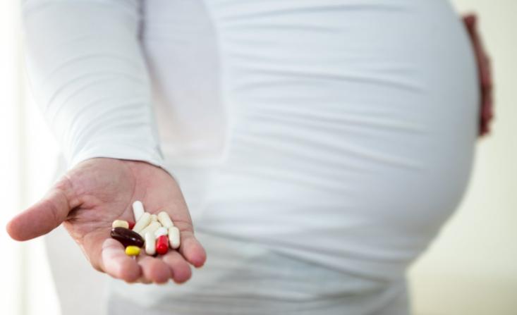 怀孕了叶酸到底该不该吃,备孕怀孕到底要不要吃叶酸