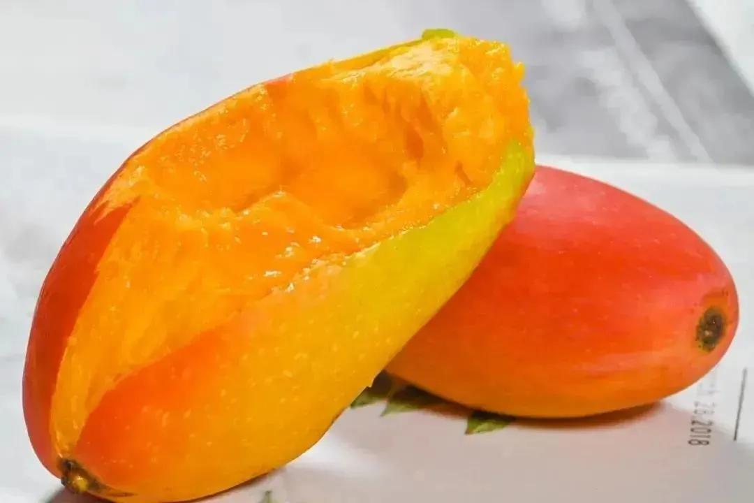 「吃芒果治愈不开心」带有阳光味道的芒果，你怎么能错过