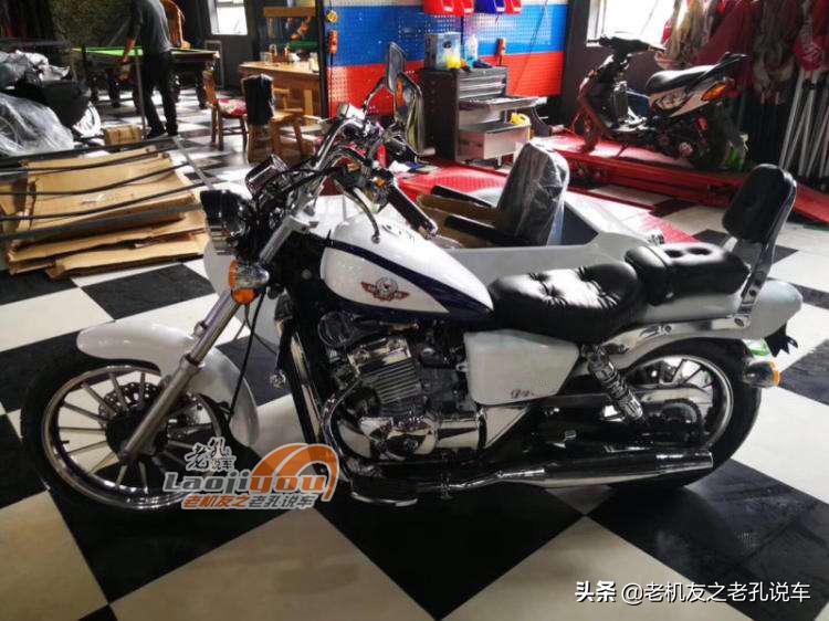 大地鹰王v型双缸400巡航太子,2万多块钱的大地鹰王摩托车