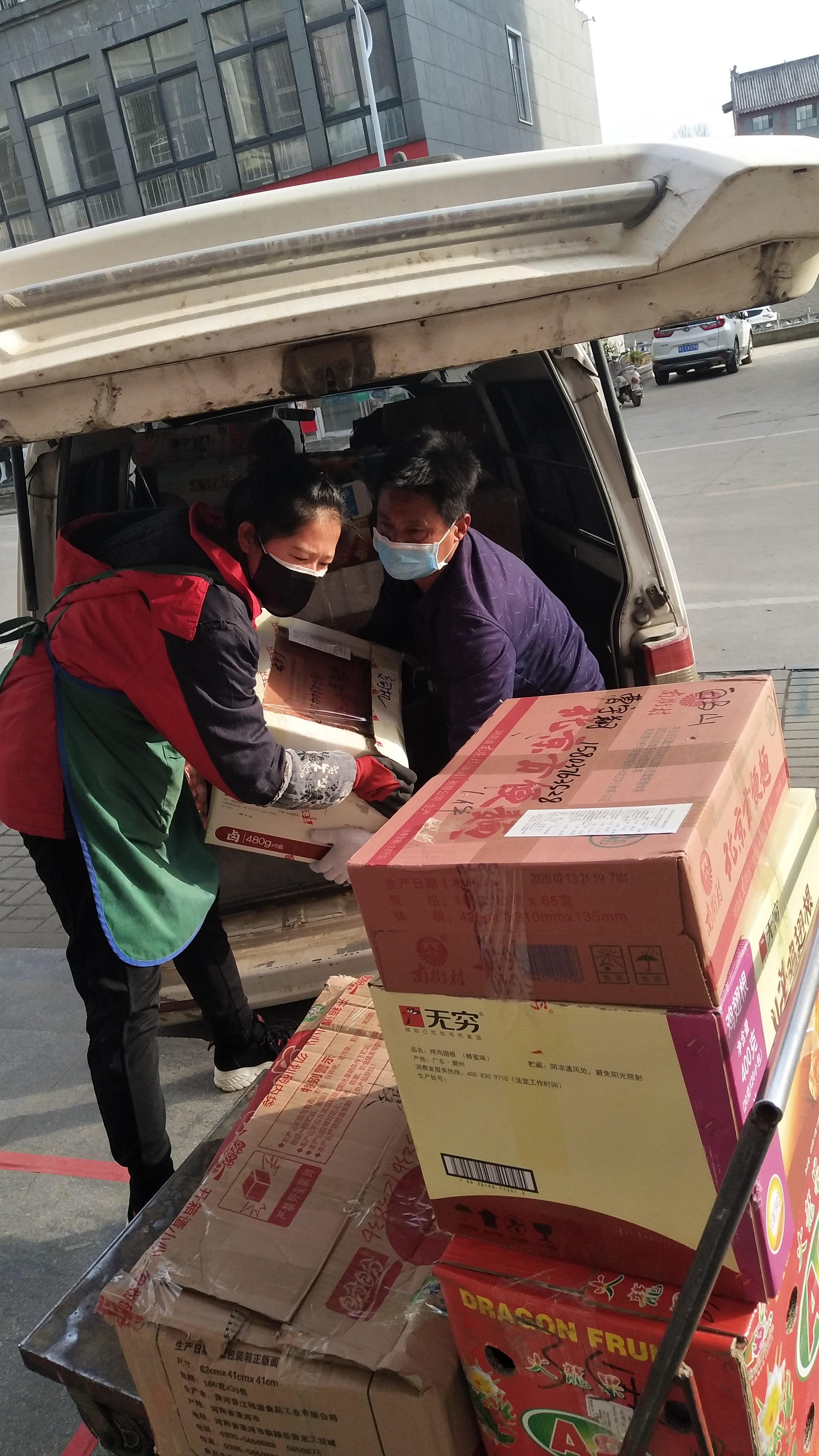 抗疫值守社区卡口先进个人事迹,疫情卡点值守志愿者事迹