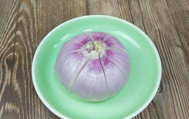 一道洋葱蒸鸡蛋分享给大家,鸡蛋洋葱蒸法