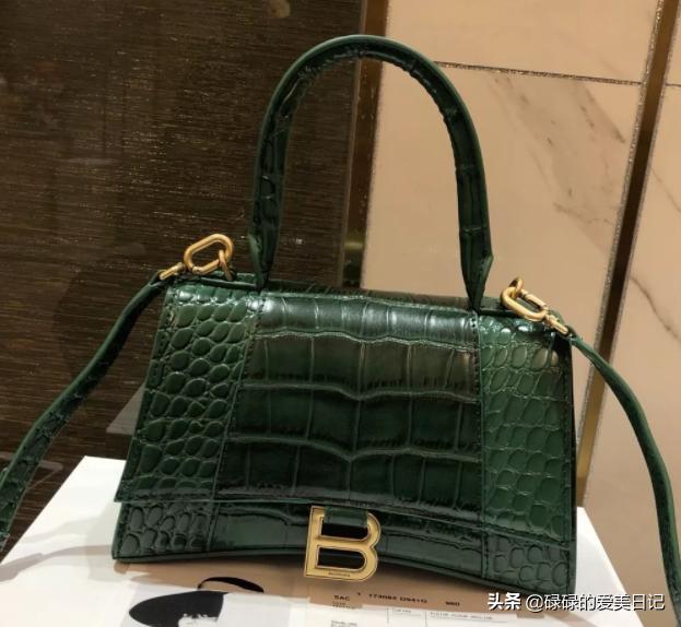 十大知名包包品牌大全 (最实用的包包品牌排行前十名)