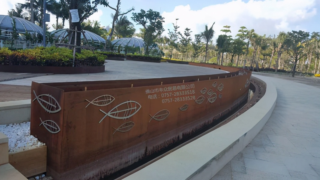 锈蚀耐候钢板表面需要处理么,耐候钢板在景观中的应用