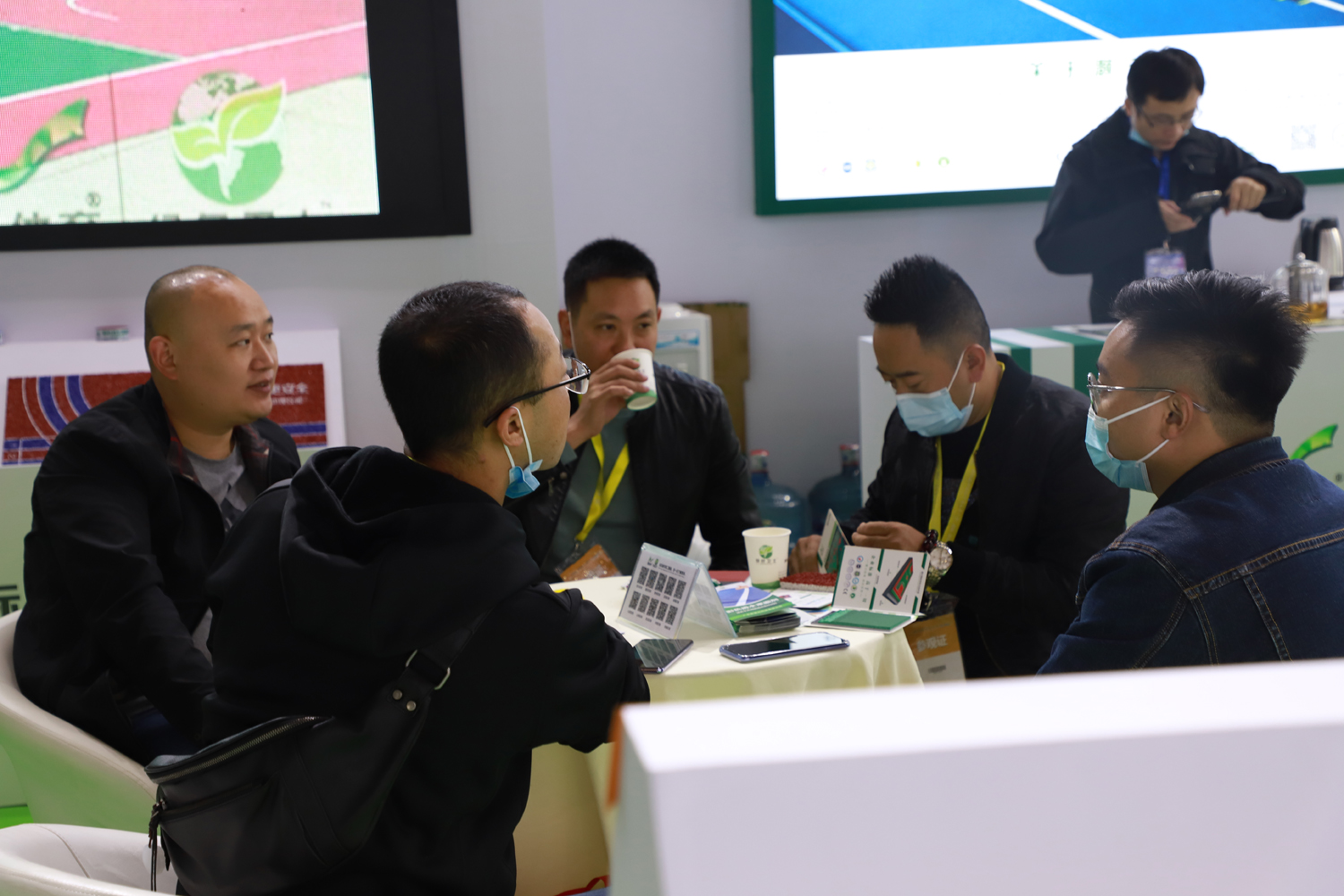 鐏忓厓浣撹偛閲屾按,鐏忓厓浣撹偛