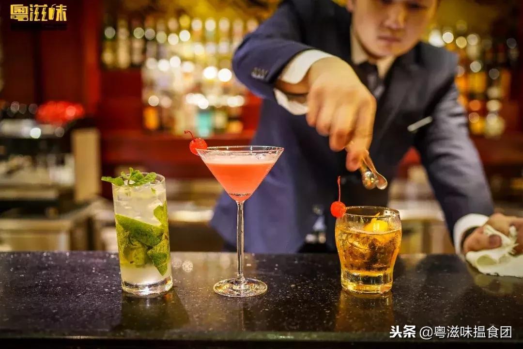 用一间24小时都在线的机场酒店，拥抱旅途的开始