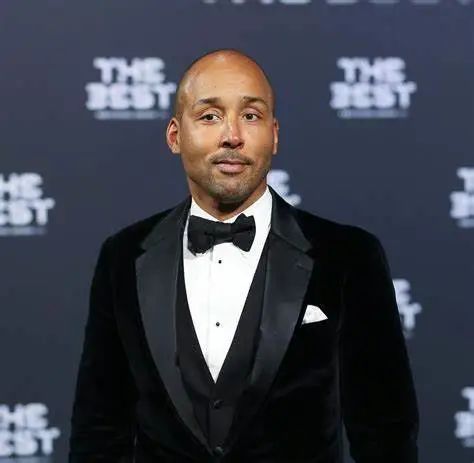 怀旧星期四｜前门兴的招牌射手，如今是瑞典最成功的经纪人之一