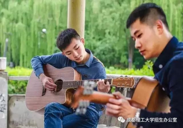 成都“二仙桥”火遍全网！这所一流大学坐落于此，地铁直达校门口！