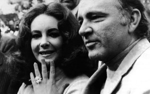 伊丽莎白泰勒珠宝片段,伊丽莎白泰勒和她收藏的300件珠宝