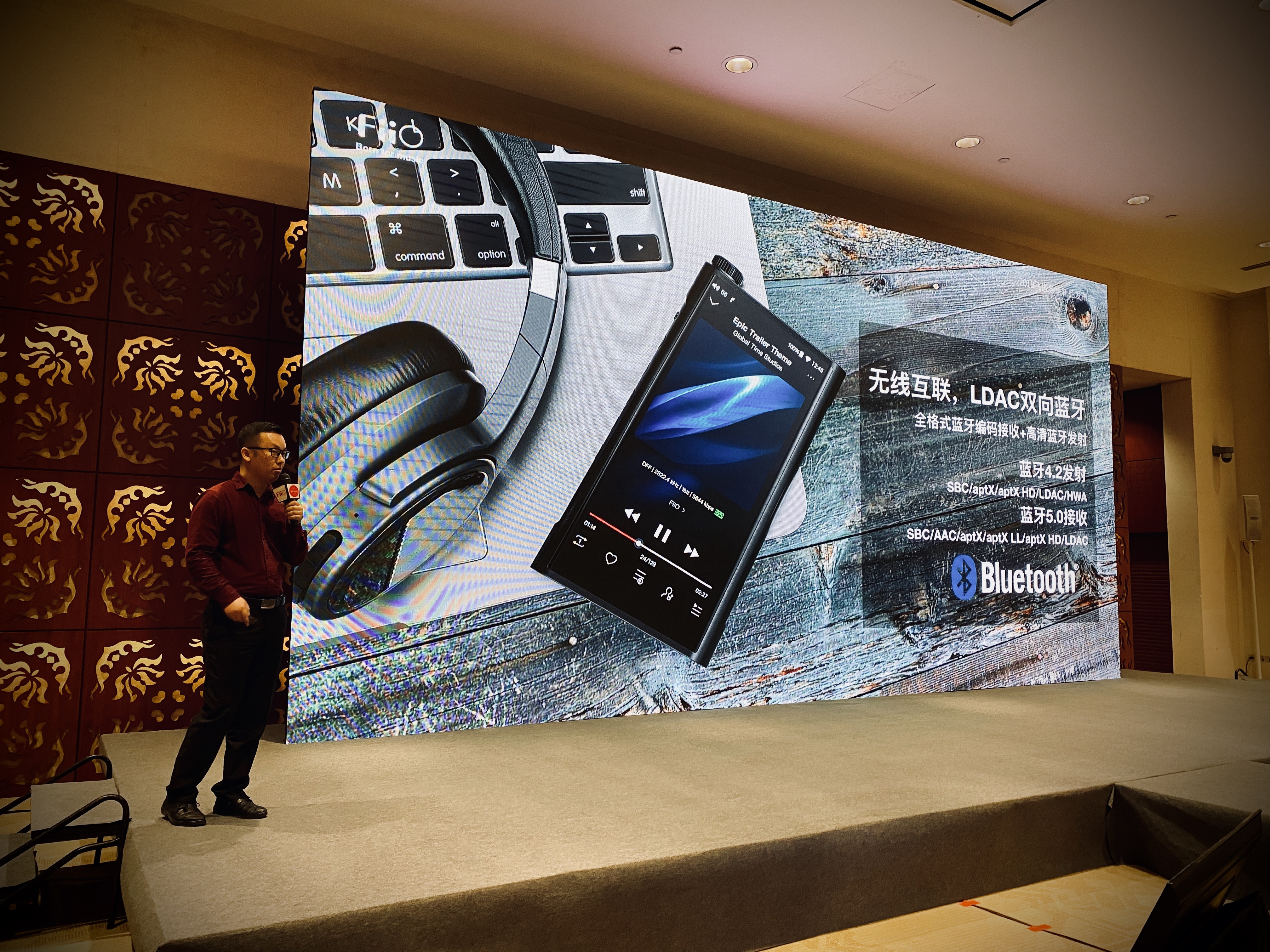 飞傲新品发布,价格屠夫无人机