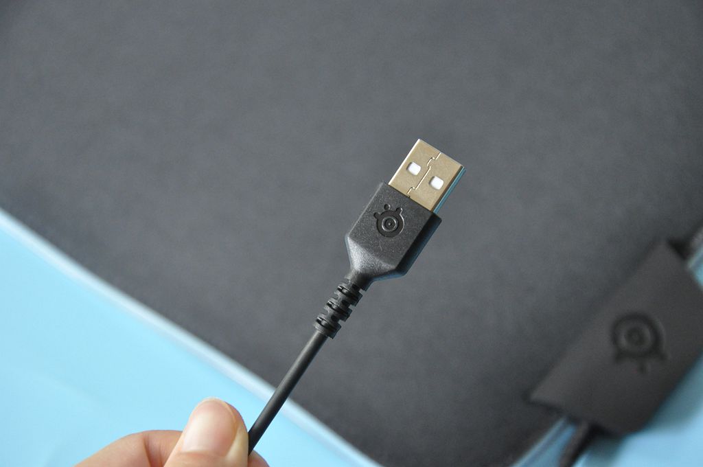 好用的鼠标垫能提高游戏性能吗,鼠标垫对游戏玩家来说很重要吗