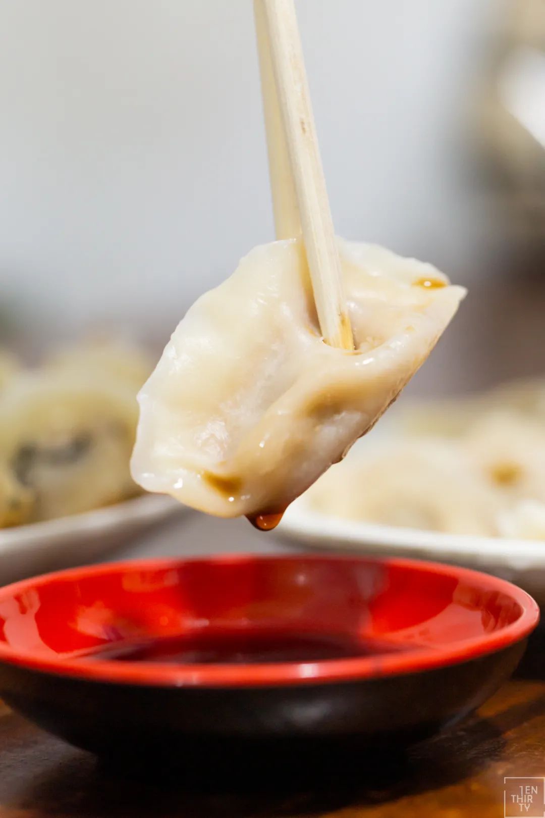 降温了吃点热乎的御寒,降温武汉