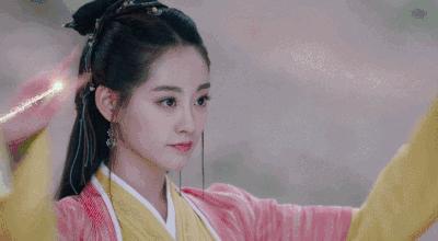 今天扒叔要说一位男星的料哦。